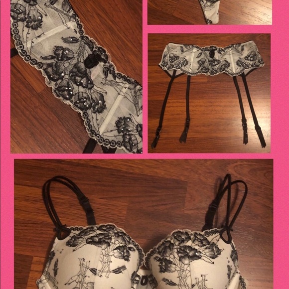 NWT TRULY STUNNING LE VS Swarovski Crystal Set - Picture 6 of 6